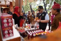 Produk UMKM Kabupaten Kediri melonjak tiga kali lipat di bawah kepemimpinan Mas Dhito. Berbagai program pemasaran & pelatihan disiapkan!

