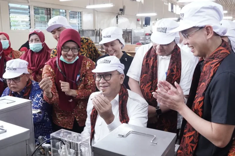 Kementerian Investasi meresmikan fasilitas produksi SKT PT HM Sampoerna di Blitar dan Tegal, ciptakan 3.500 lapangan pekerjaan dengan investasi Rp630 miliar.

