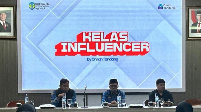 Diskominfo Nganjuk gelar Kelas Influencer Batch 3 untuk cetak konten kreator lokal yang membantu sebarluaskan informasi di Kabupaten Nganjuk.