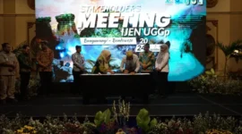 Pemkab Bondowoso dan Banyuwangi jalin kerja sama pengembangan Ijen UGG untuk meningkatkan pariwisata geologi, melibatkan berbagai pihak untuk destinasi ramah lingkungan.

