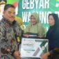 Pemkab Sidoarjo fasilitasi UMKM dengan galeri, pinjaman bunga ringan, dan pendampingan digital untuk tingkatkan daya saing.

