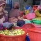 Meski produksi apel di Kota Batu menurun, UMKM keripik buah apel justru berkembang pesat, memenuhi permintaan pasar di berbagai daerah