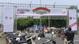 Banyuwangi Scooter Festival di Pantai Boom Marina meriahkan perekonomian lokal, dengan UMKM lokal mendapatkan keuntungan besar dari acara ini