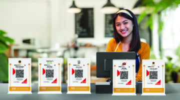 Ezeelink hadir dengan layanan QRIS berlisensi BI, onboarding cepat, sameday settlement, MDR rendah, dan dukungan QR crossborder.

