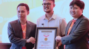 Seedbacklink resmi raih rekor MURI sebagai komunitas blogger terbanyak sedunia, bukti kekuatan komunitas digital Indonesia di kancah global.

