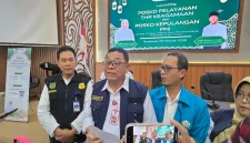 Disnakertrans Jatim siagakan 54 posko THR jelang Lebaran 2026 dan perketat pengawasan potensi PHK di seluruh wilayah.