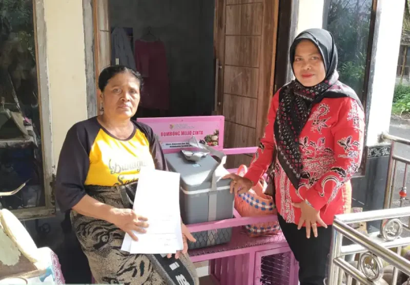 Dinas Koperasi Jember lakukan pengecekan door to door terhadap penerima bantuan Gerobak Cinta. Pelanggar pakta integritas terancam sanksi pidana.